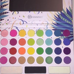 Take Me Back to Brazil Eyeshadow Palette